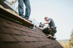 Local Roofers in N LR, AR